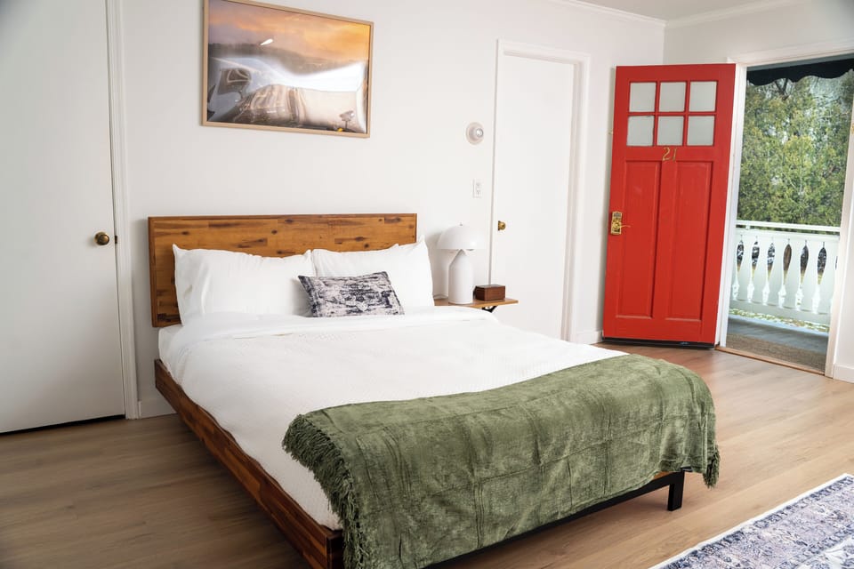 Iron/ironing board (on request), WiFi (free), bed sheets