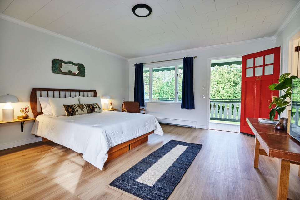 Iron/ironing board (on request), WiFi (free), bed sheets