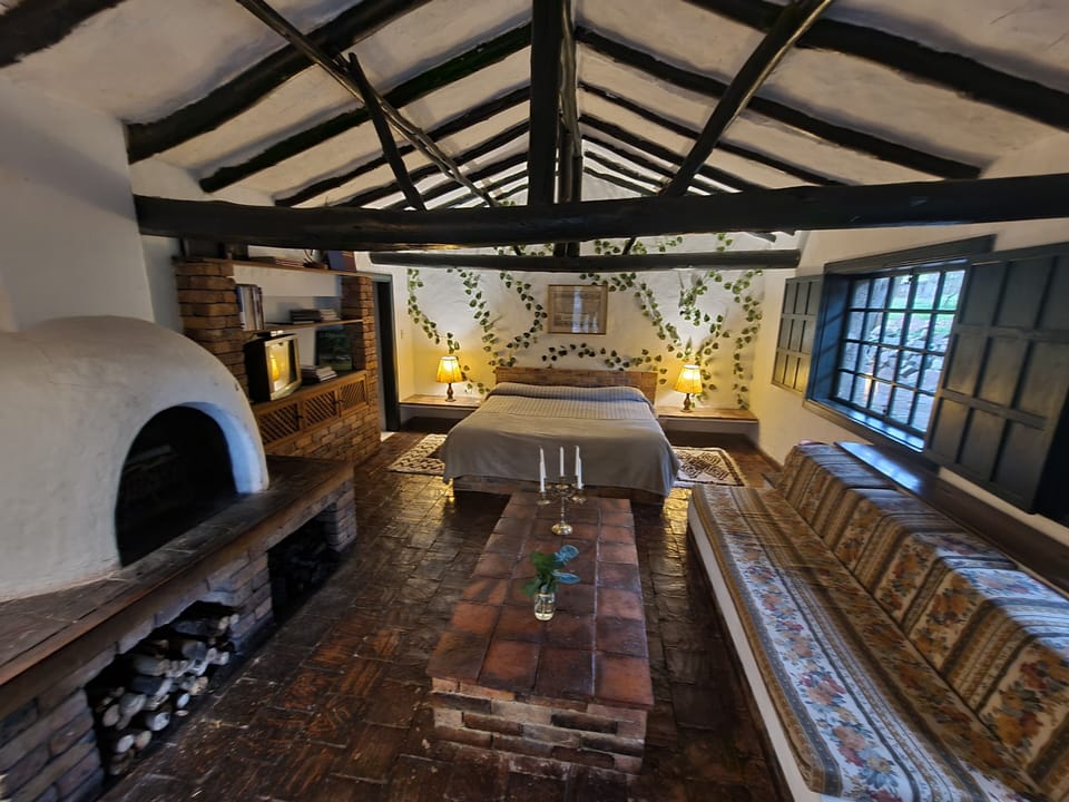 Deluxe Room | Iron/ironing board, free WiFi, bed sheets, wheelchair access