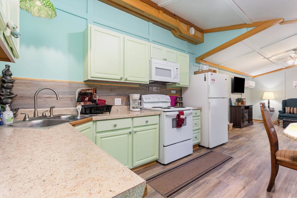 Frog Hollow - Kitchen