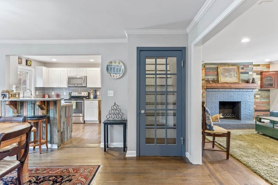 Our gorgeous open sunshine-filled space is a great homebase for exploring Atlanta or watching llamas and alpacas.