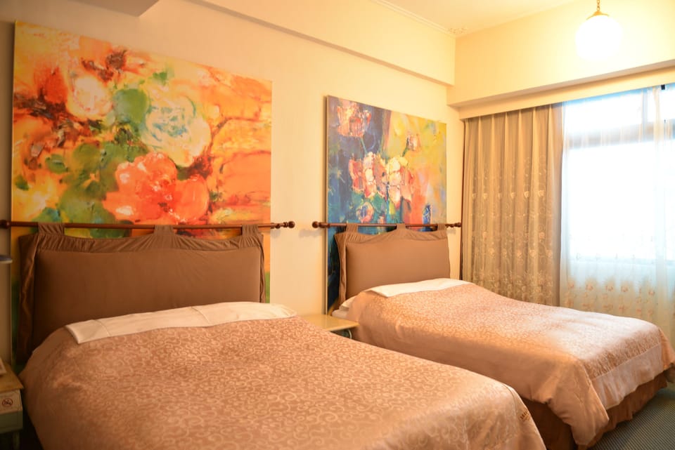 Quadruple Room | In-room safe, desk, blackout drapes