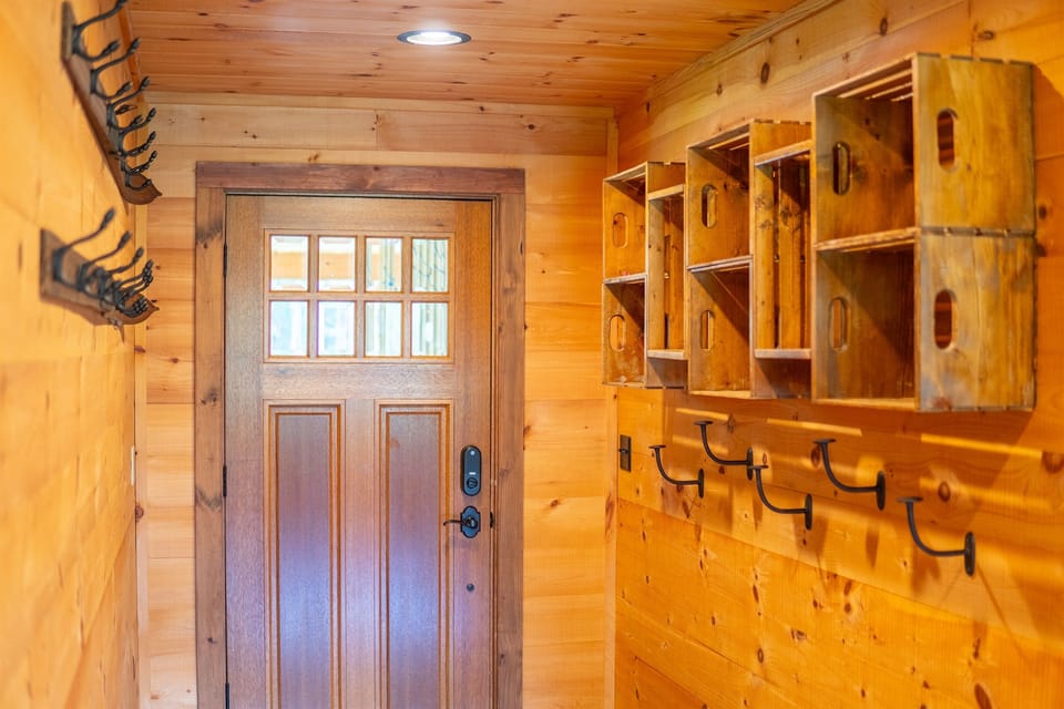 Step into our spacious entry to conveniently stow your coats and boots.