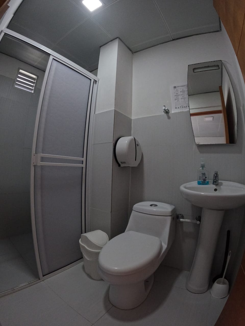 Triple Room, Ensuite | Bathroom | Shower, towels