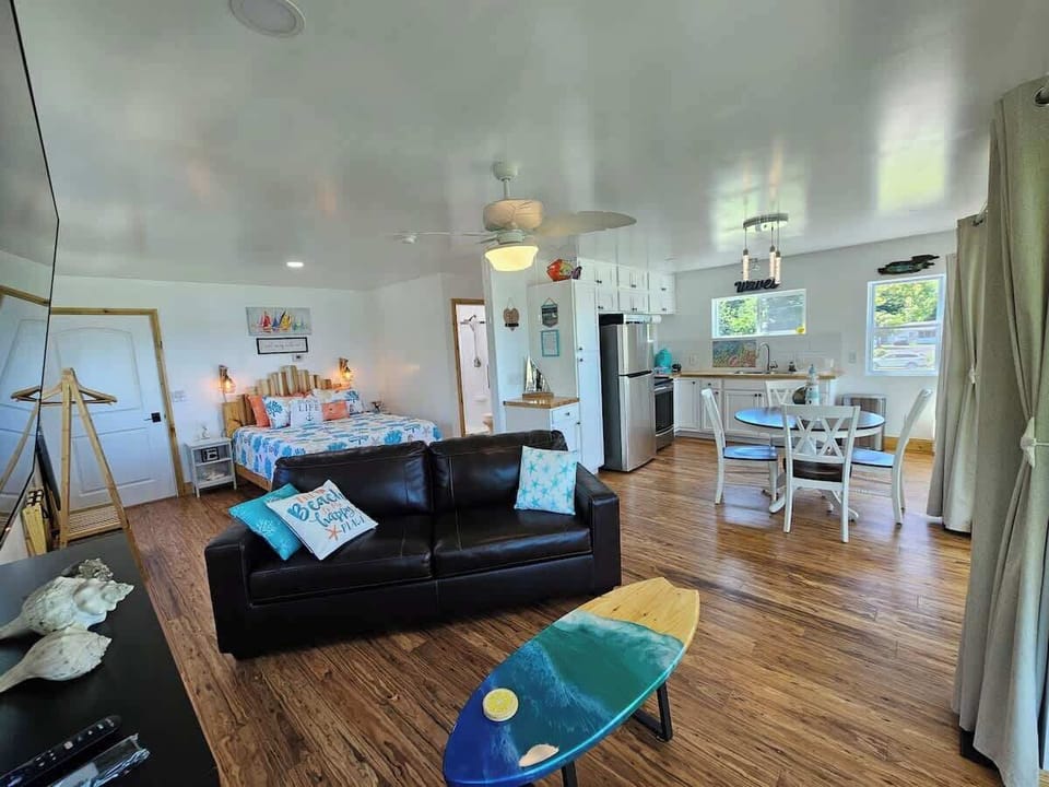 Kind of an overall shot of the studio, not visible are the bathrooms