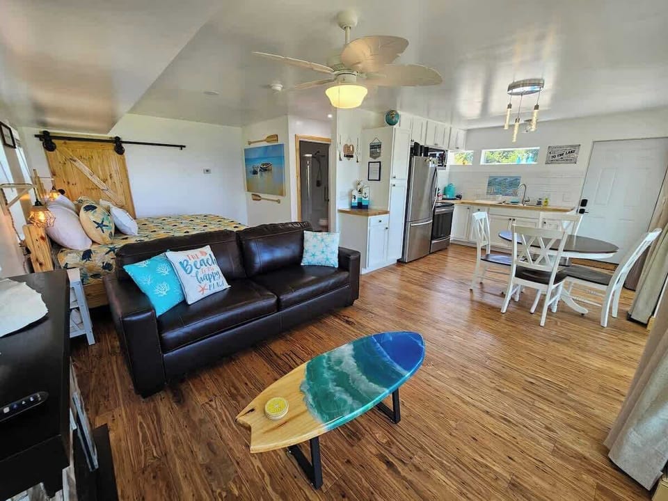 Kind of an overall shot of the studio, not visible are the bathrooms