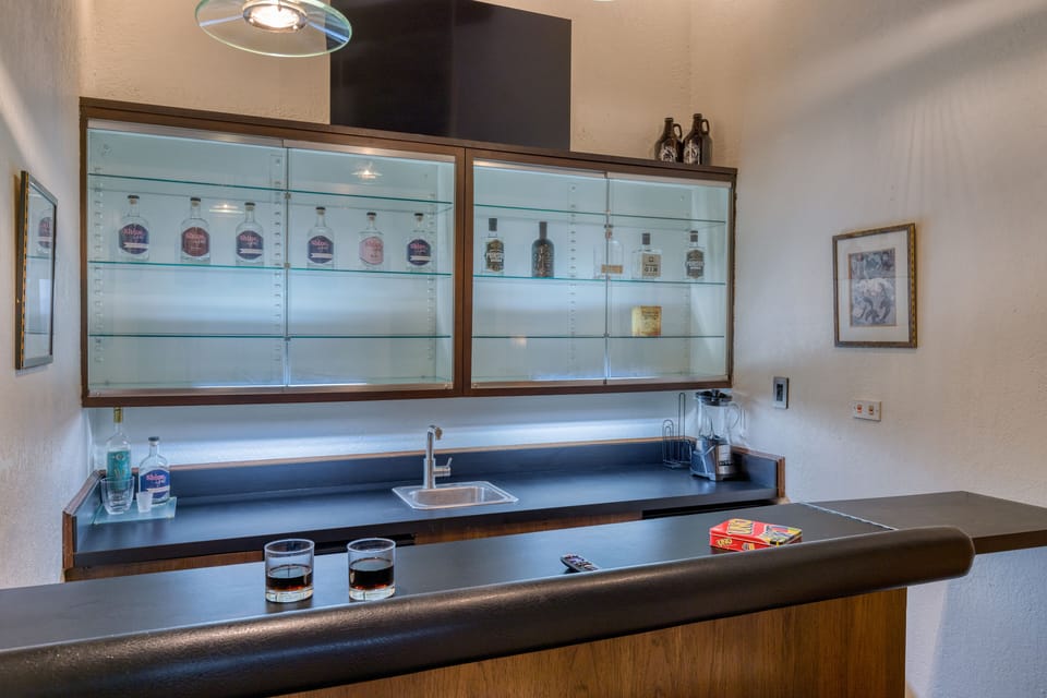 Wet bar.