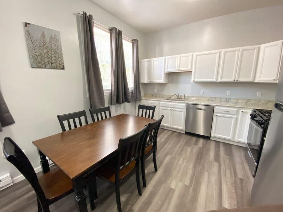 Bright and functional eat-in kitchen with plenty of natural light.