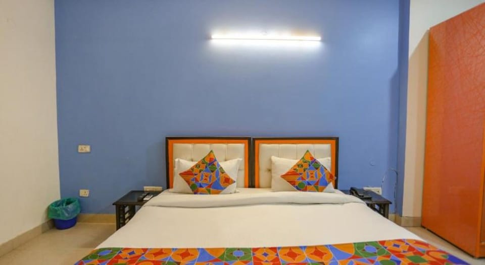 Deluxe Room | 1 bedroom, desk, free WiFi