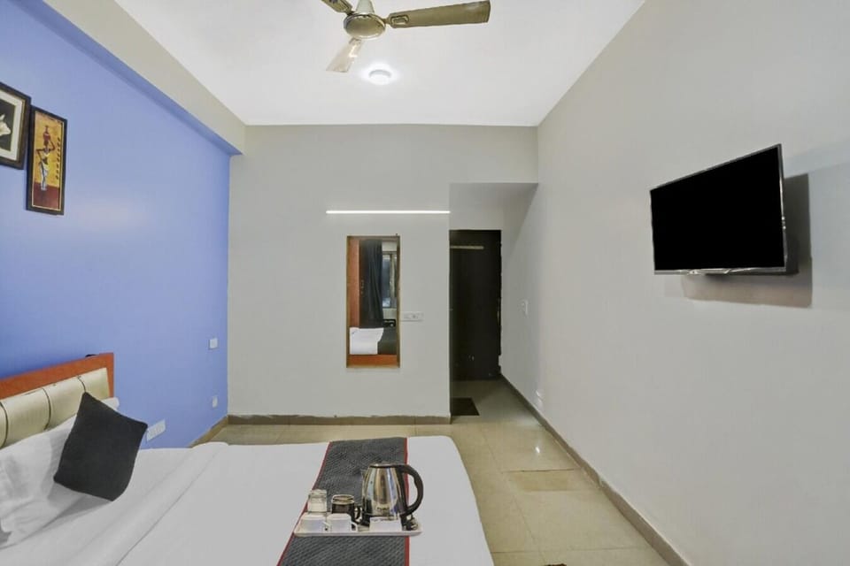 Deluxe Room | 1 bedroom, desk, free WiFi