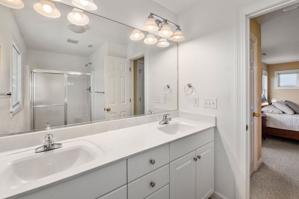 SH11: Casa Sirena | Top Level Bedroom 6 Private Bath