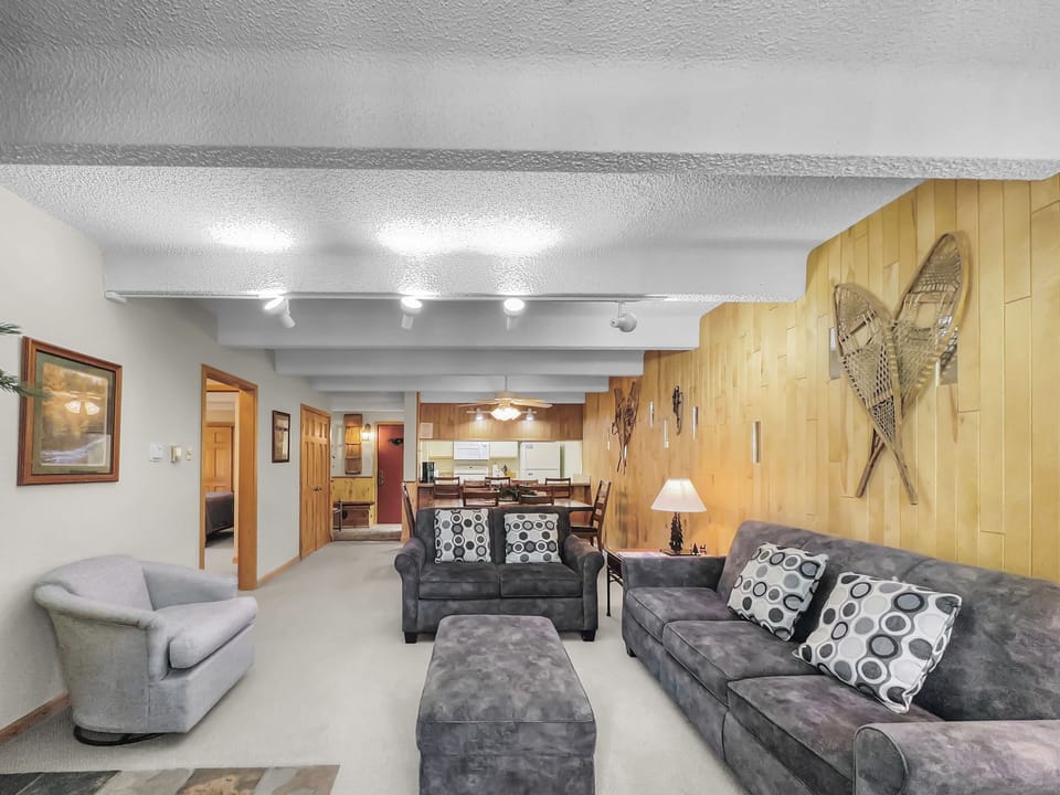 Condo, 2 Bedrooms | Interior