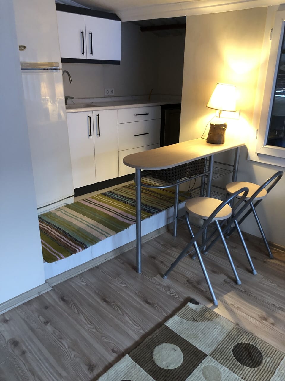 Traditional Duplex | Private kitchen | Shared fridge, microwave, stovetop