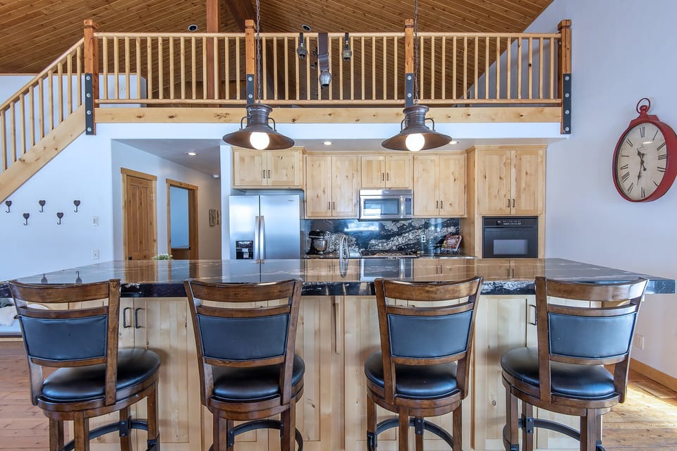 Kitchen bar