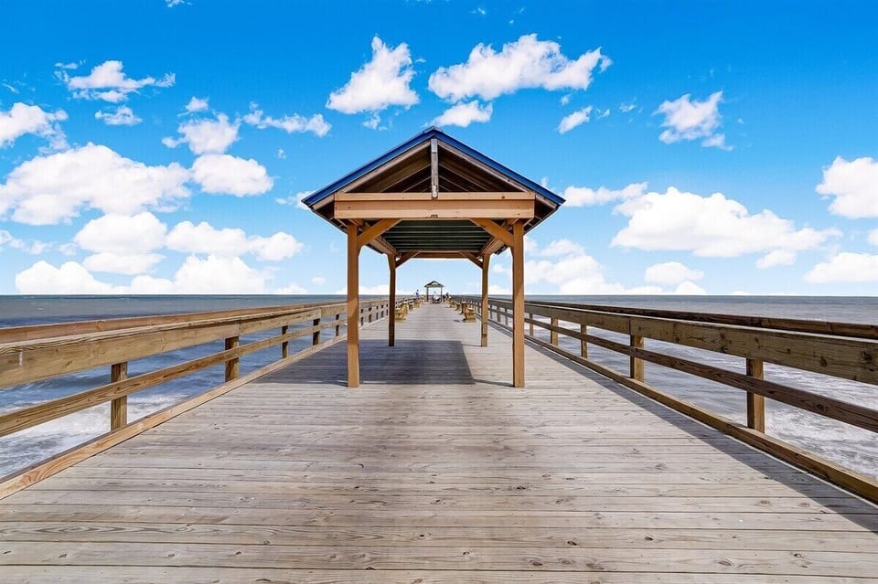Covered Areas on Pier for Shade