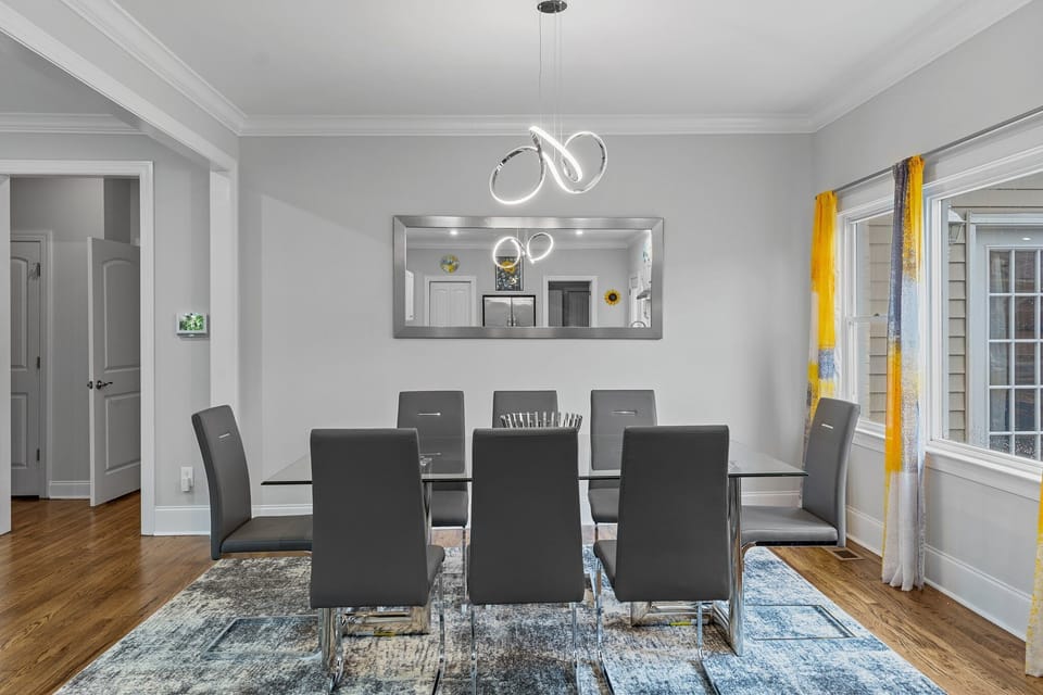 gorgeous dining room