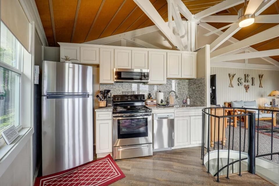 Full Kitchen found Upstairs