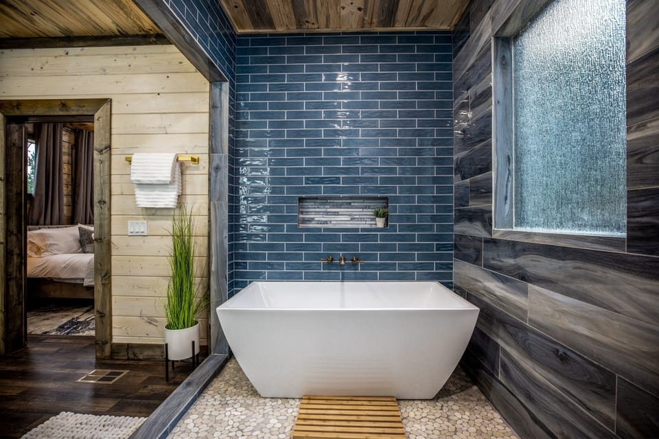 Ensuite #2 Soaker Tub inside Wet Room