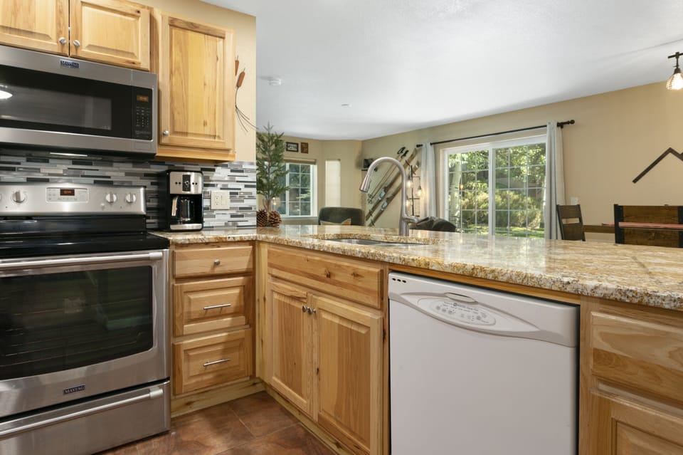 Condo, 2 Bedrooms | Private kitchen | Coffee/tea maker, fridge, oven, toaster