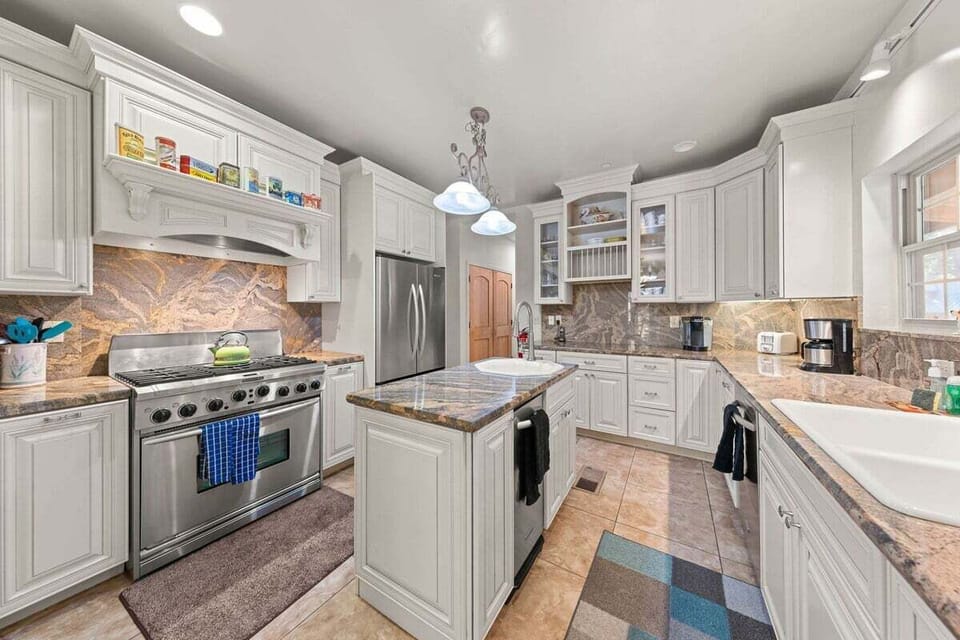 Primary Kitchen