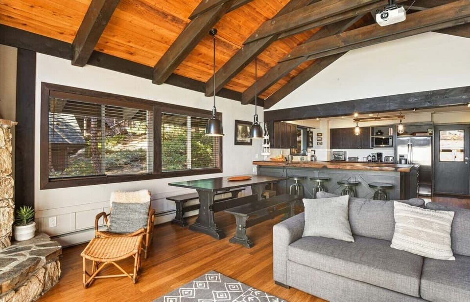 Open Dining Area