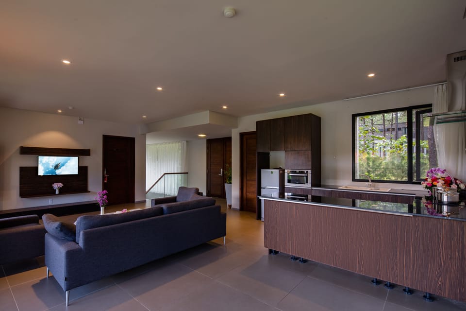 Villa, 5 Bedrooms | Living area | Flat-screen TV
