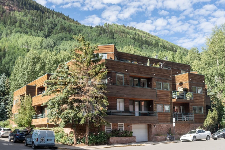 Condo, 2 Bedrooms | Exterior