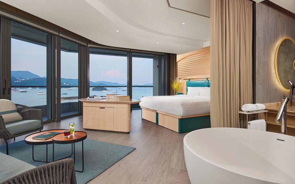 1 King Suite Sea View Balcony | Premium bedding, minibar, in-room safe, individually decorated