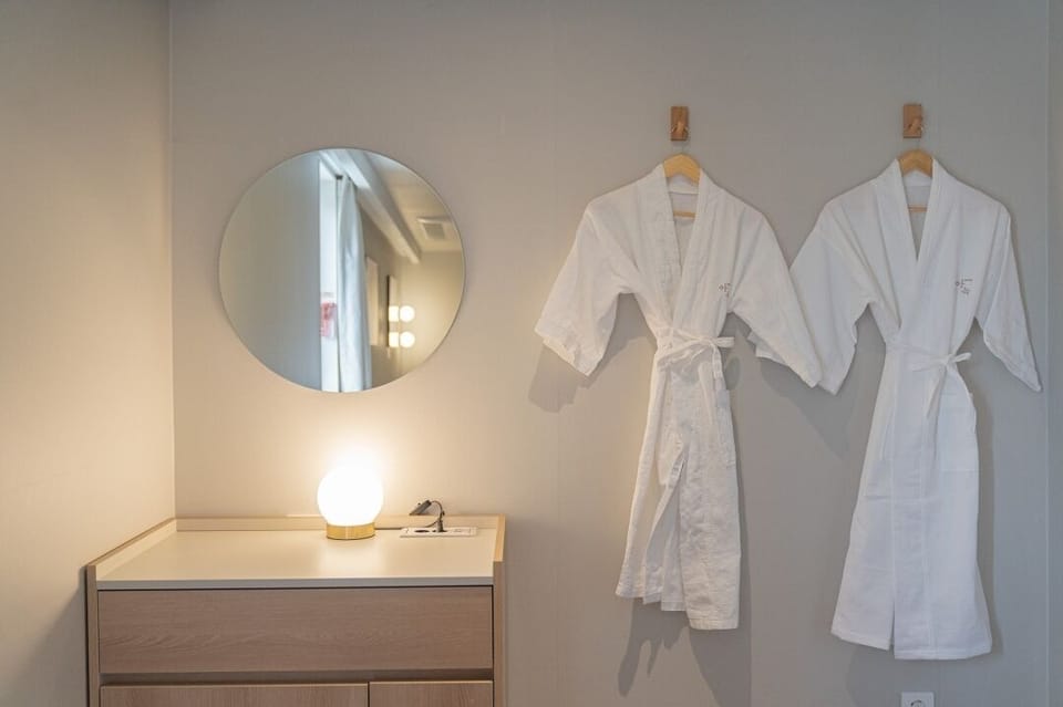 Movie SPA | Premium bedding, free WiFi, bed sheets