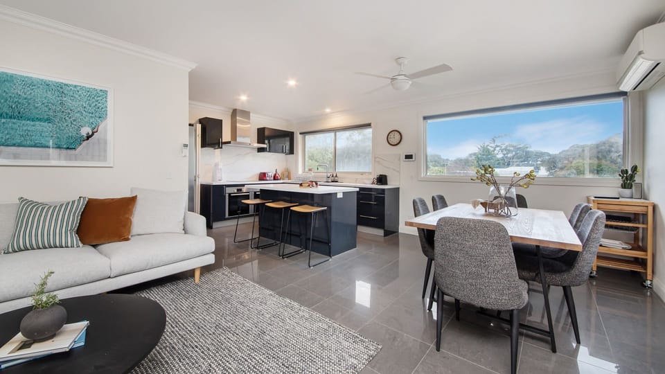 Main living upstairs with air conditioning 