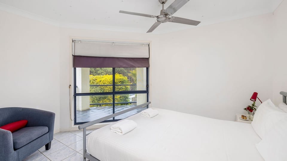 Bedroom | Queen