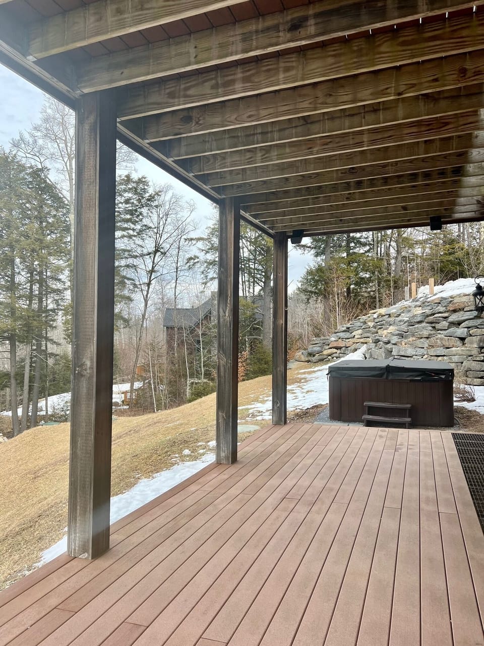 Lower deck with hot tub