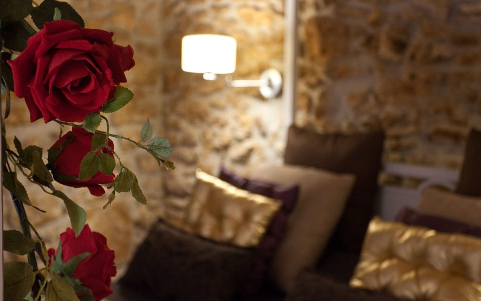 Deluxe Suite, Jetted Tub | 1 bedroom, Frette Italian sheets, premium bedding, down comforters