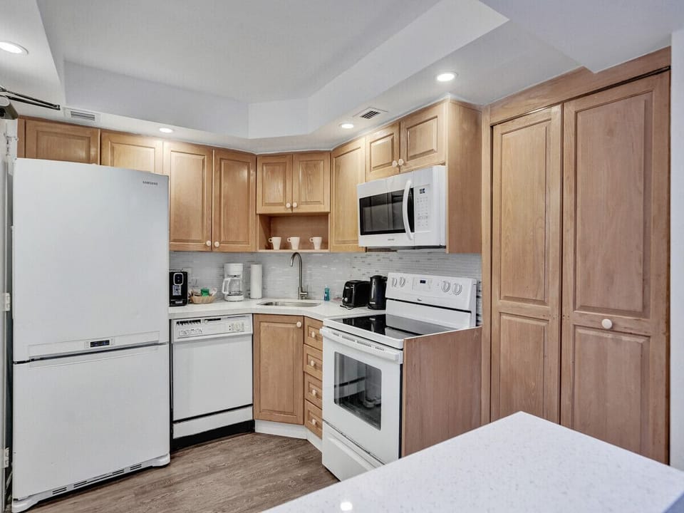 Fully equipped kitchen
