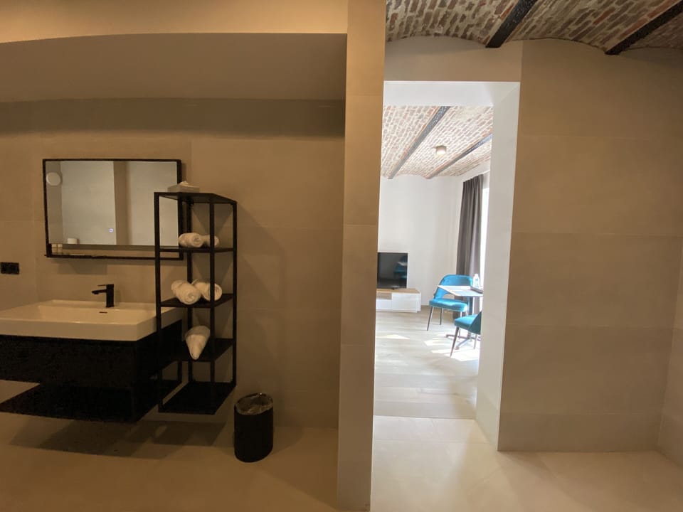 Business Double Room | Down comforters, memory foam beds, soundproofing, free WiFi