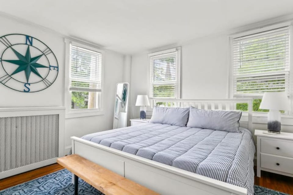 Main bedroom, king bed.