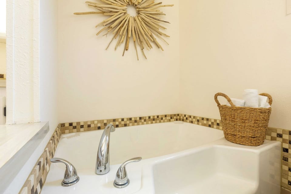 Sunny by the Sound by Avantstay Coastal Escape Cottage in Whidbey Island