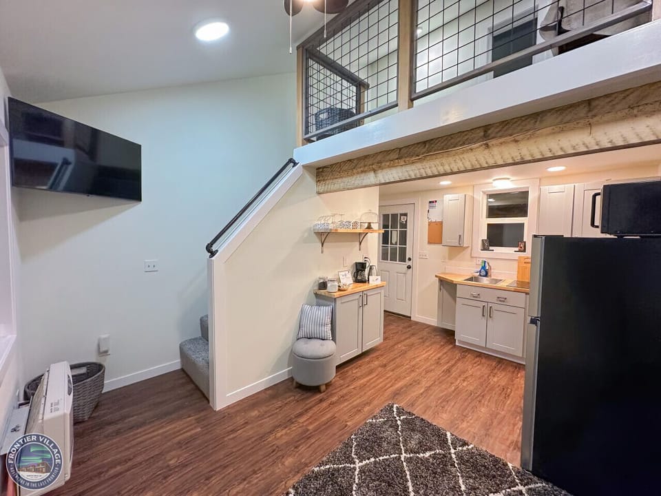 Livingroom area.