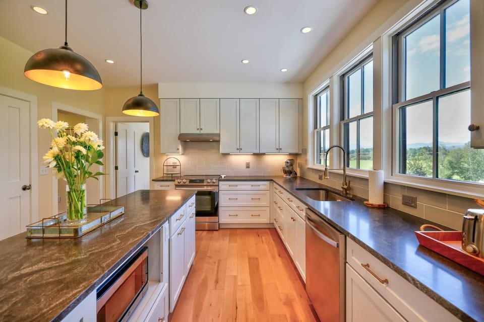 Picturesque Farmhouse Retreat Minutes from Stowe (2322)
