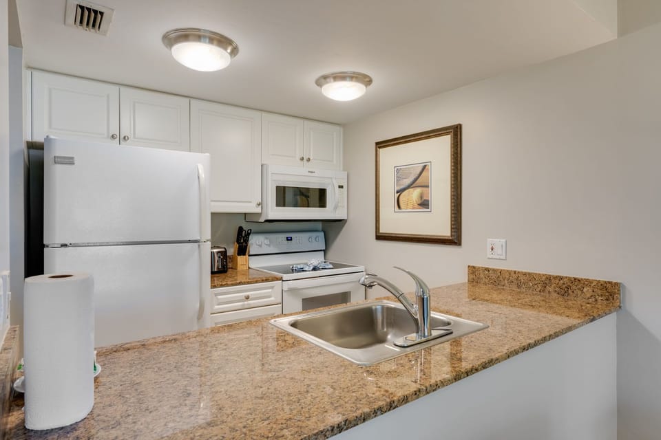 Fully equipped kitchen