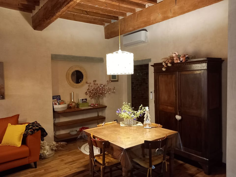Apartment, 1 Bedroom, City View | Dining