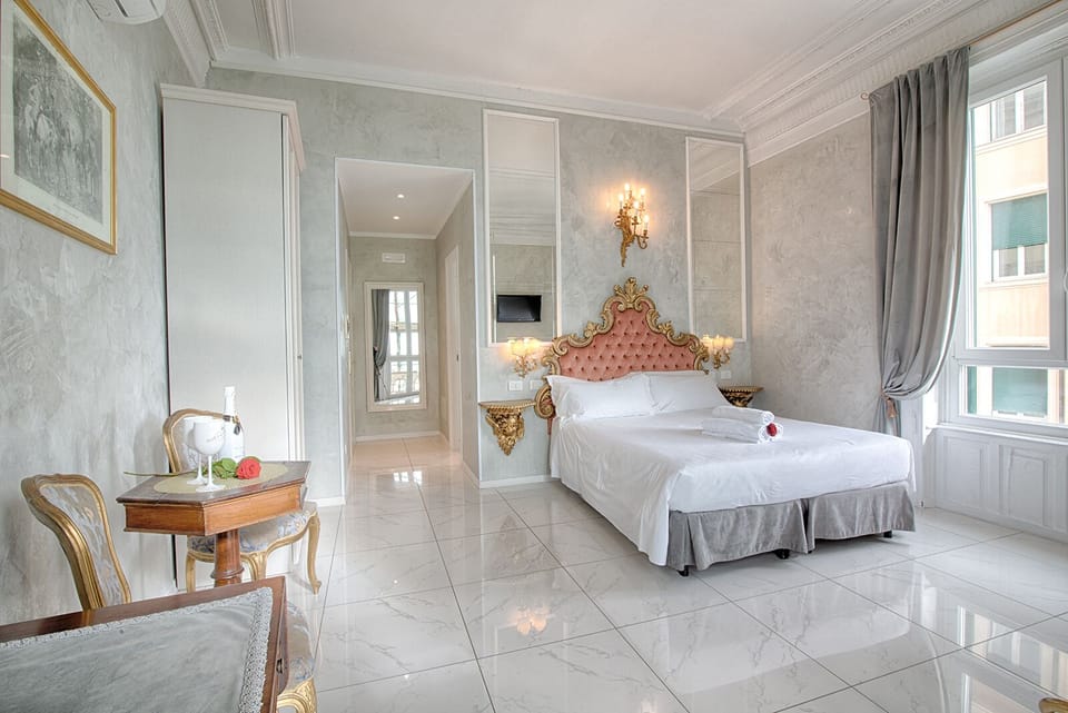 Deluxe Room, Sea View | Premium bedding, in-room safe, desk, soundproofing