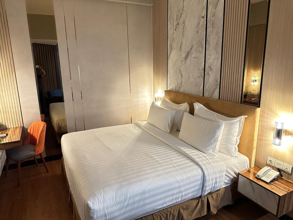Executive Room | Desk, free WiFi