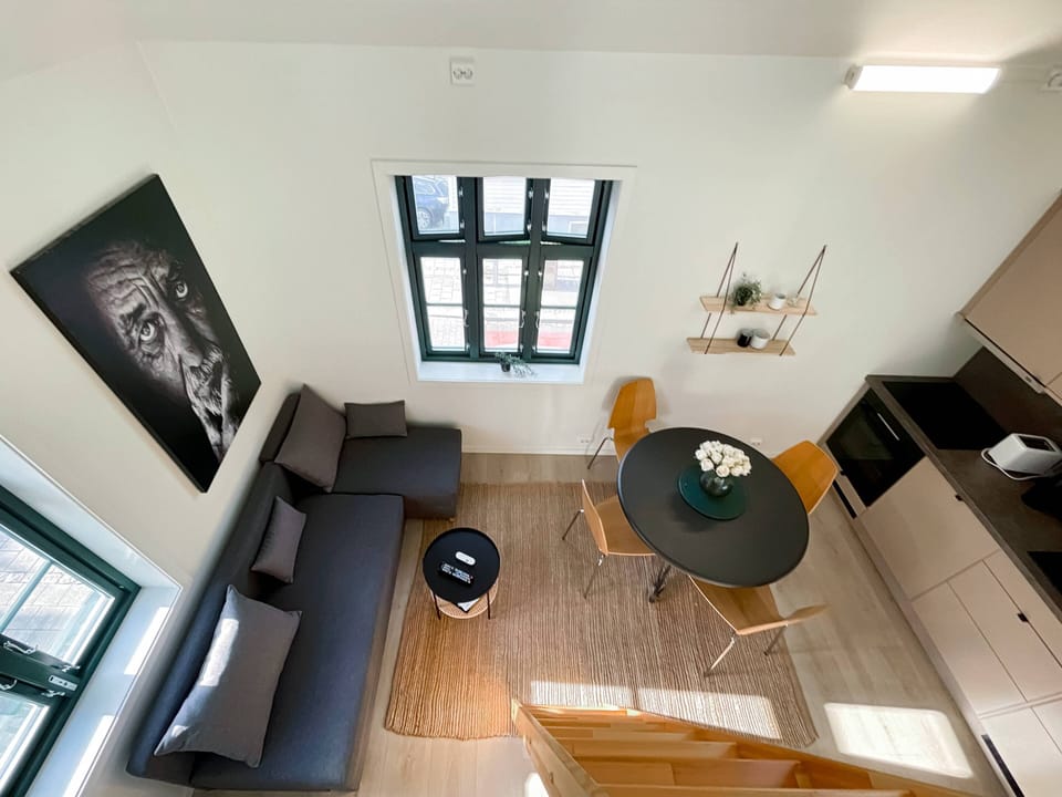 Apartment, 2 Bedrooms, Terrace, City View | Living area