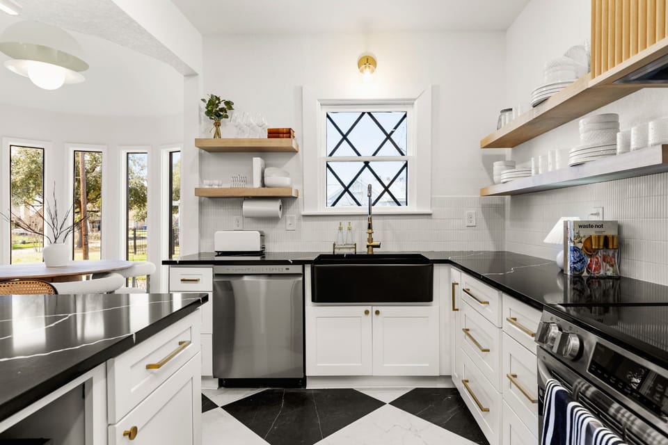 Main House | Downstairs | Kitchen