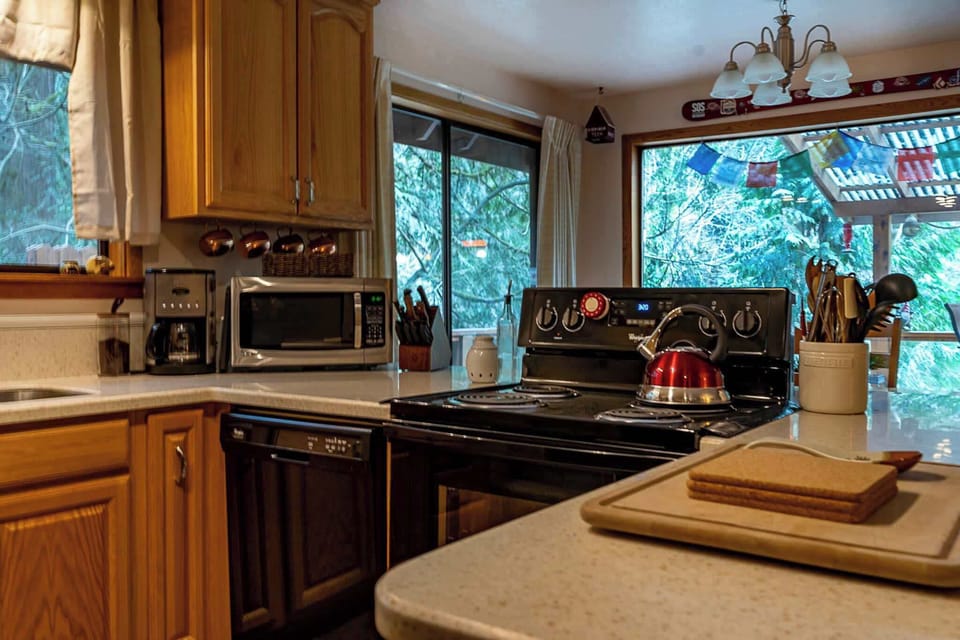 The fully-stocked kitchen has everything you need to whip an amazing meal. :)