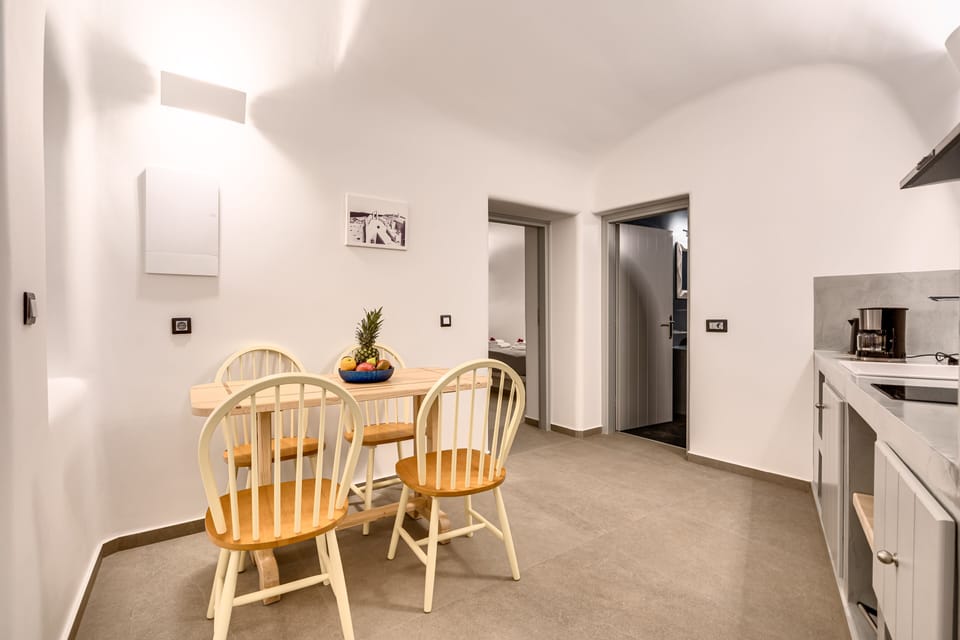 Traditional Suite | Private kitchen | Fridge, microwave, espresso maker, electric kettle