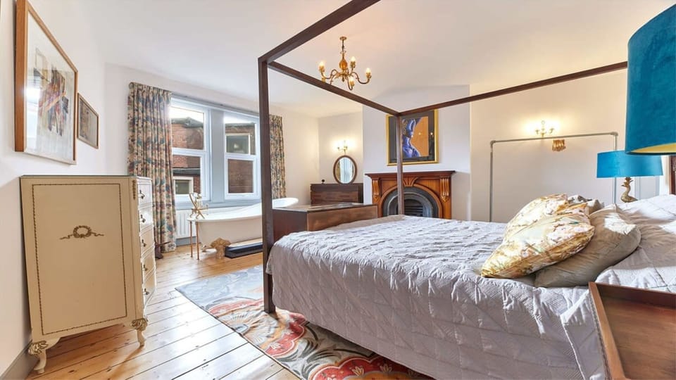 Host Stay Peacock House House in North Shields