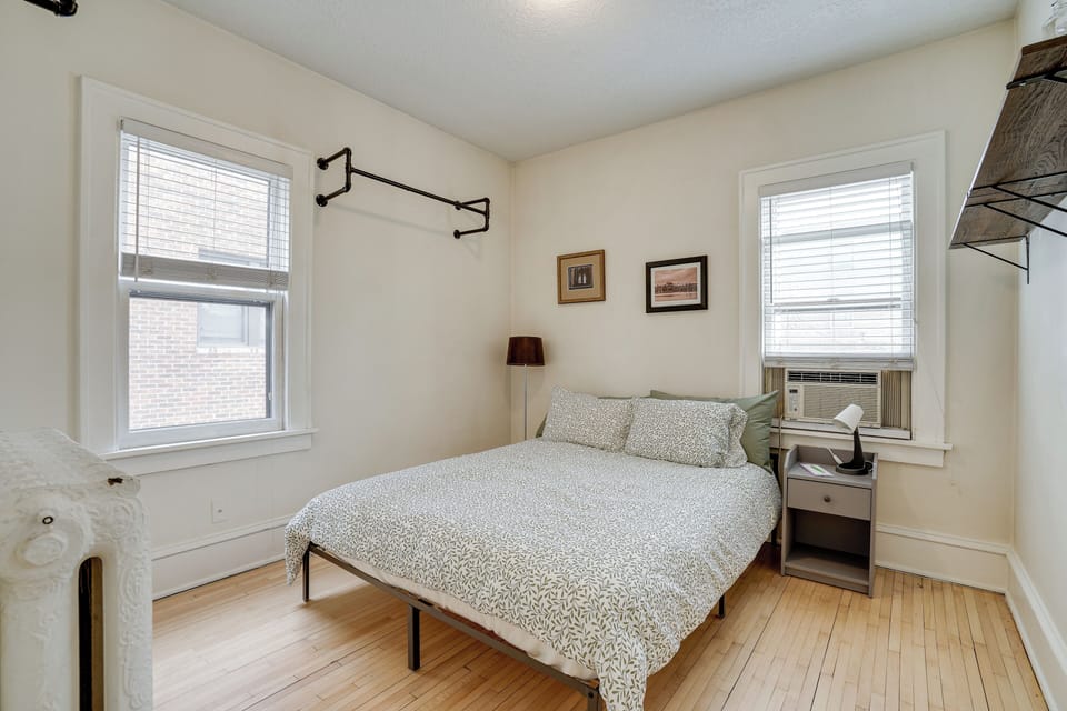 Bright Minneapolis Apartment - 1 Mi to Downtown! Apartment in Minneapolis