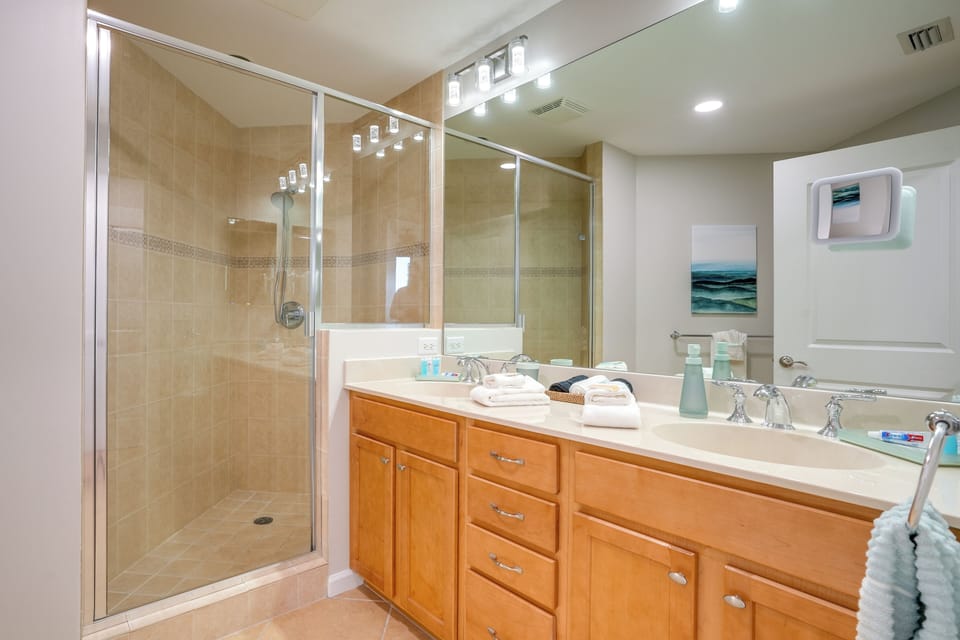 Condo w/ Views & Resort Amenities in Cape Harbour! Apartment in Cape Coral
